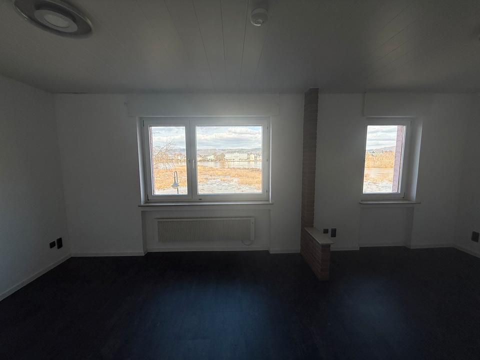 Thumbnail-80 m² Wohnung in Kaltenengers mit Rheinblick