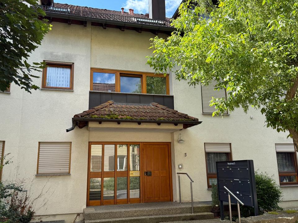 Thumbnail-Attraktive 1-Zimmer-Souterrain-Wohnung mit Terrasse in Schrozberg