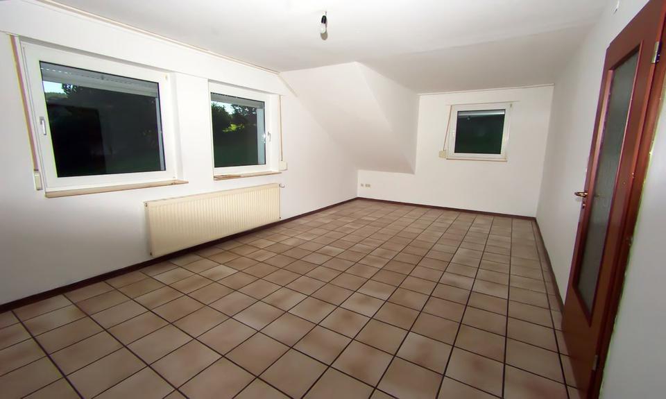 Thumbnail-Sehr schöne DG - Wohnung in ruhiger Lage von Sundern - Seidfeld