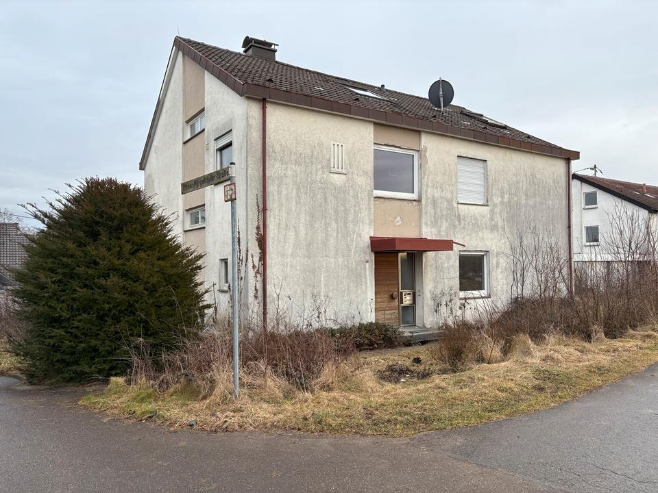 Thumbnail-Attraktives Grundstück mit genehmigten 3-Familiehaus