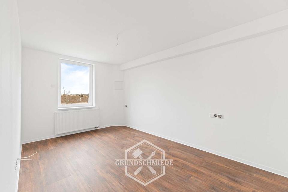 Thumbnail-Kernsanierte 2,5 Zimmer Wohnung