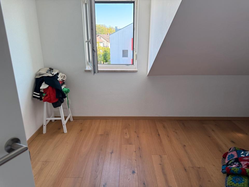 Thumbnail-Teilmöblierte Wohnung mit großer Dachtetasse