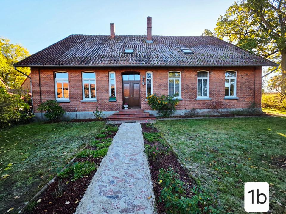 Thumbnail-Ein- bis Zwei- Familienhaus im Grünen