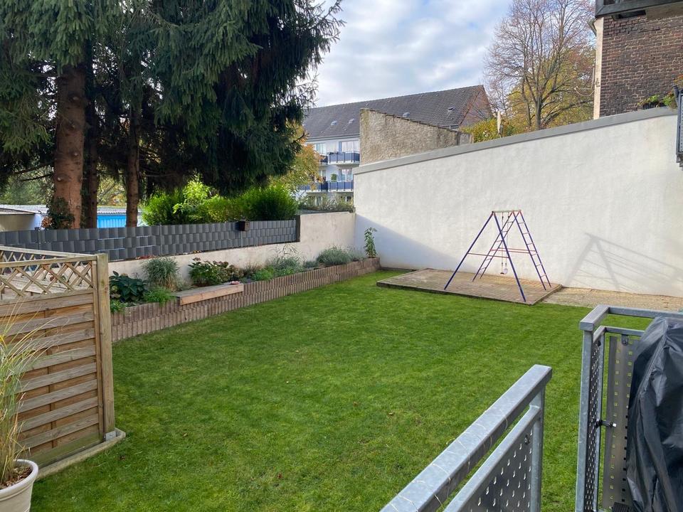 Thumbnail-Wunderschöne Erdgeschosswohnung mit eigenem Garten 2ZKDB