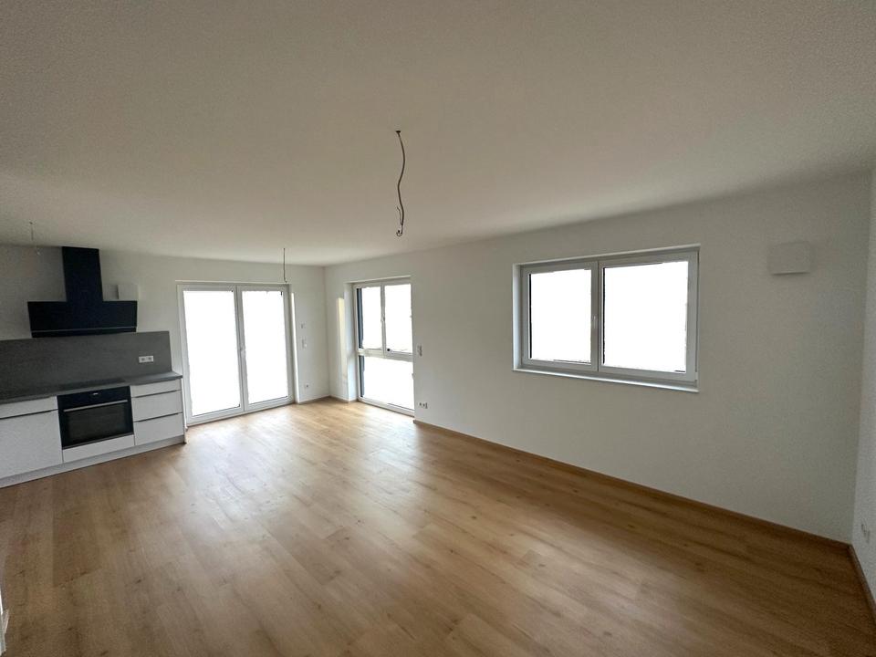 Thumbnail-NEUBAU-ERSTBEZUG: 3-Zi-Wohnung mit EBK, Balkon & Stellplatz - Erlangen-Steudach