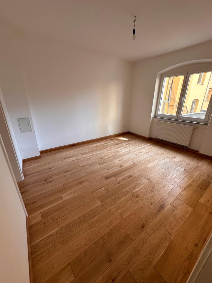 Thumbnail-3 Zimmer in Eberhardshof – stilvoll mit Parkett und Einbauküche