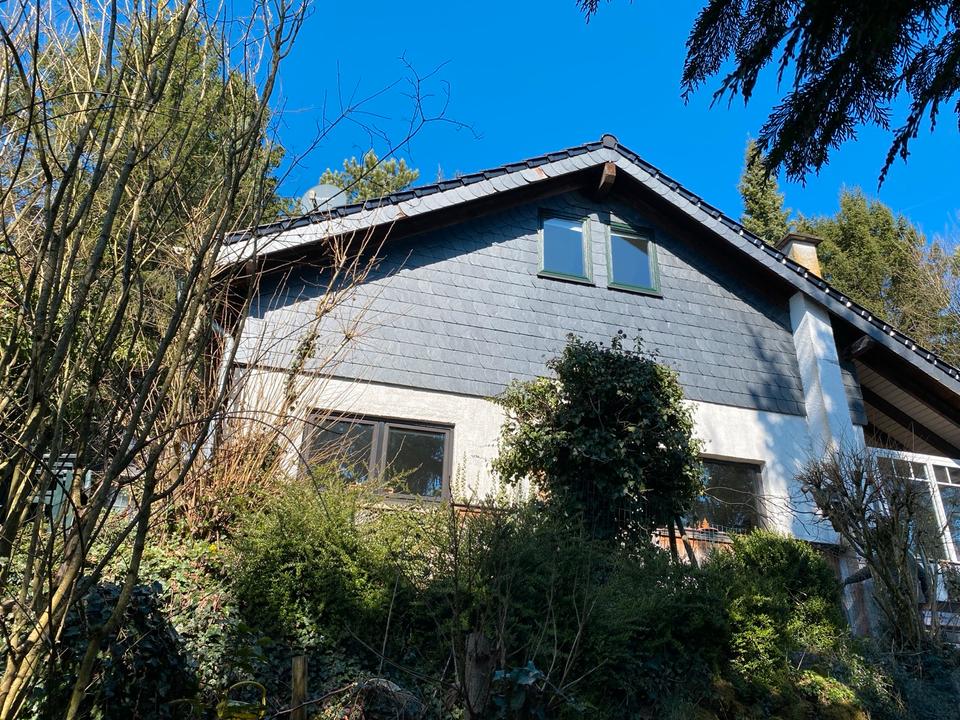 Thumbnail-Haus In Der Vulkaneifel, Freisthd., Hangl., Renovierungsbedürftig