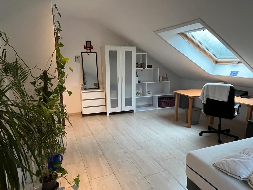 Thumbnail-Geräumiges Möbliertes Zimmer - ab 01.01.26 oder 15.01.26