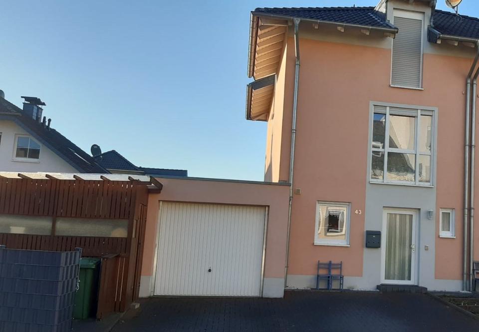 Thumbnail-Provisionsfrei! Doppelhaushälfte in Hennef