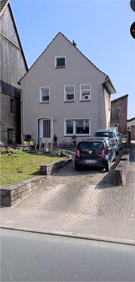 Thumbnail-Haus mit riesigem Grundstück - Sanierungsbedürftig