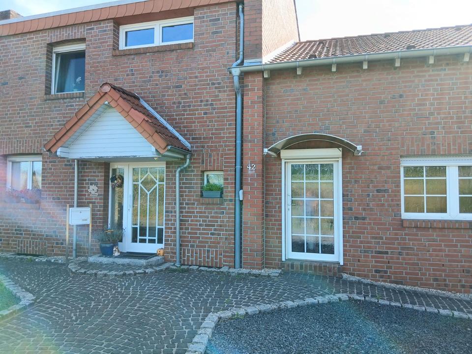 Thumbnail-Einfamilienhaus mit Einliegerwohnung und großem Garten