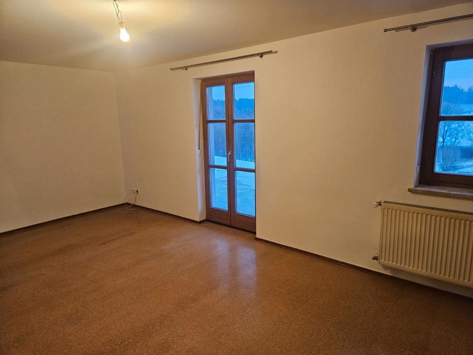 Thumbnail-Große 2 Zimmerwohnung, ruhige Lage, mit neuer Terrasse