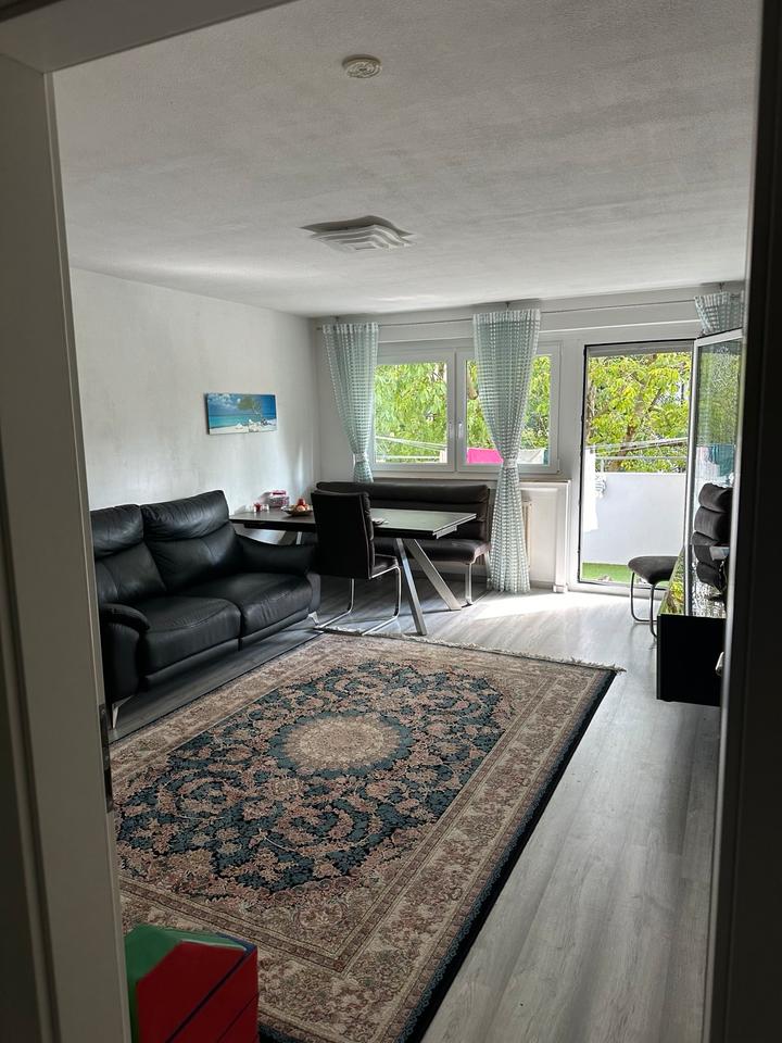 Thumbnail-Renoviert 3-Zimmer-Wohnung mit Balkon, Aufzug, Keller