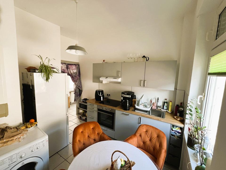 Thumbnail-3-Zimmer-Wohnung in Stilaltbau mit EBK (WG möglich)