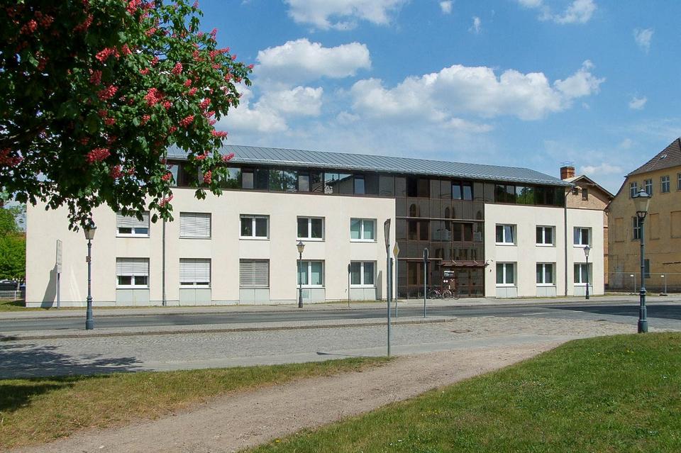 Thumbnail-Großzügige Gewerbefläche im Erdgeschoss mit guter Anbindung: Büro- oder Praxisfläche in Neustrelitz