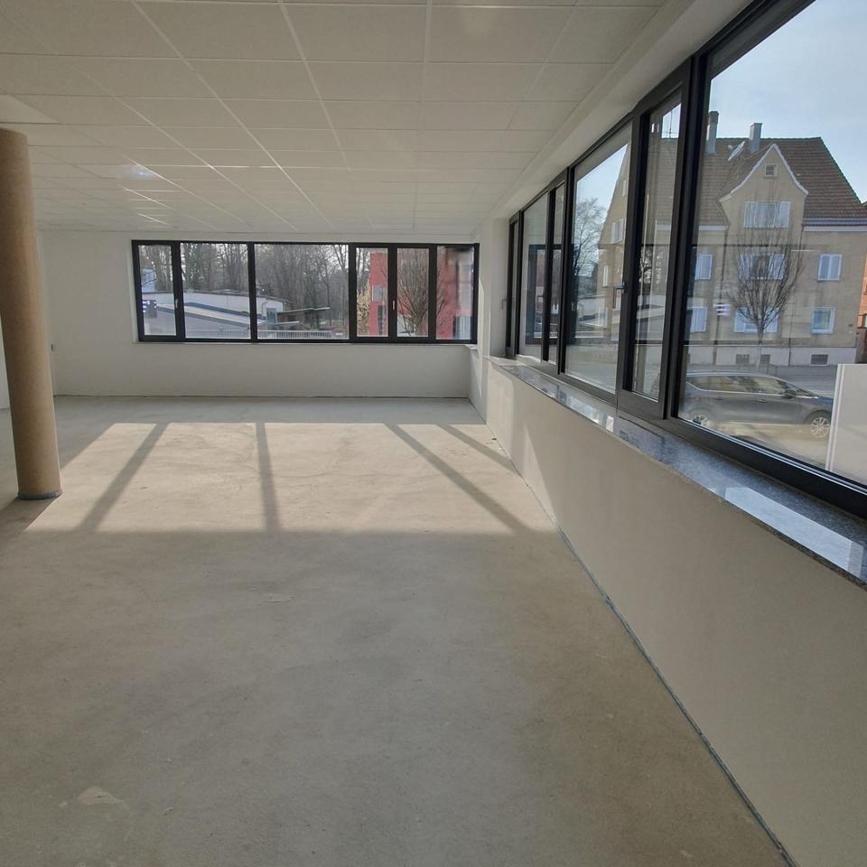 Thumbnail-Erstbezug: Barrierefreie Neubau-Bürofläche im Erdgeschoss in zentraler Lage von Aalen zu vermieten