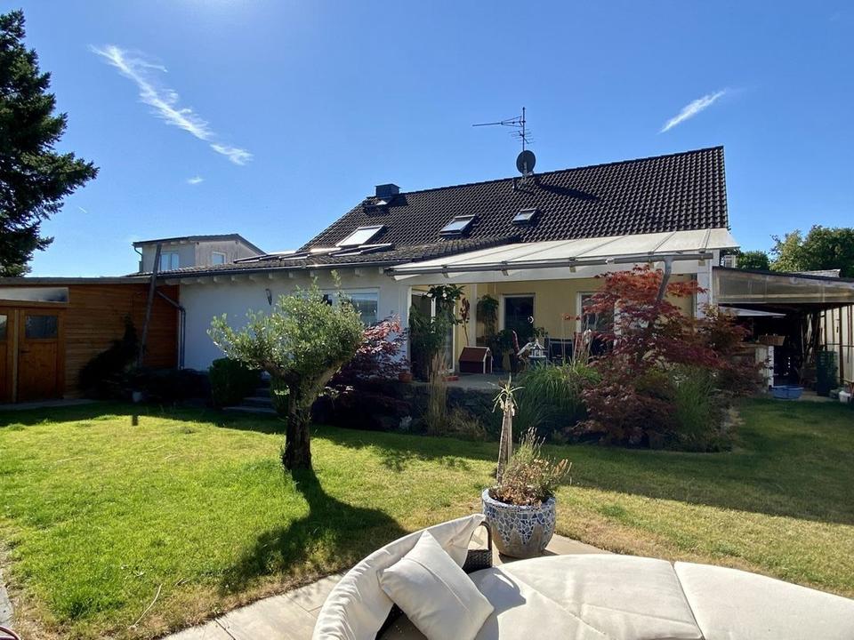 Thumbnail-Großzügiges Zweifamilienhaus in Kastellaun zu verkaufen