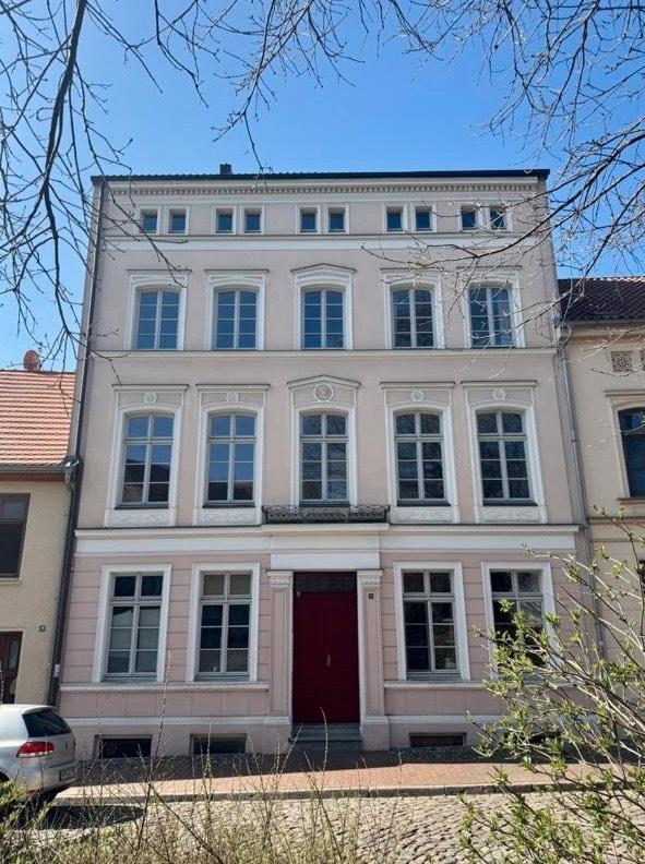 Thumbnail-Wunderschöne 3-Zimmer-Altbauwohnung mit Charme in zentraler Lage