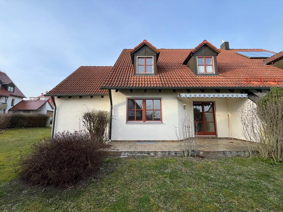 Thumbnail-Neu renovierte Doppelhaushälfte mit 5 Zimmern in Röhrmoos