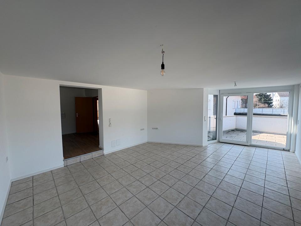 Thumbnail-Frisch renovierte 4-Zimmer-Wohnung mit großzügiger Dachterrasse