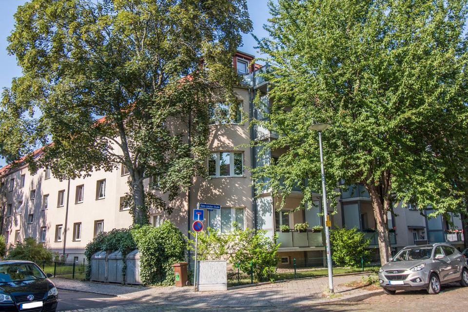 Thumbnail-Traumhafte, sanierte 3-R-W mit KücheSüd-Balkon in Stadtfeld-Ost