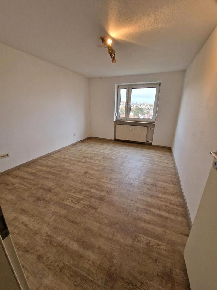 Thumbnail-3 Zimmer Wohnung über den Wolken inkl. Garage