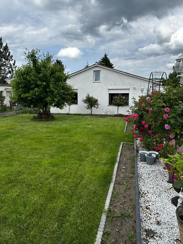 Thumbnail-Schönes Einfamilienhaus mit großen, gepflegtem Garten