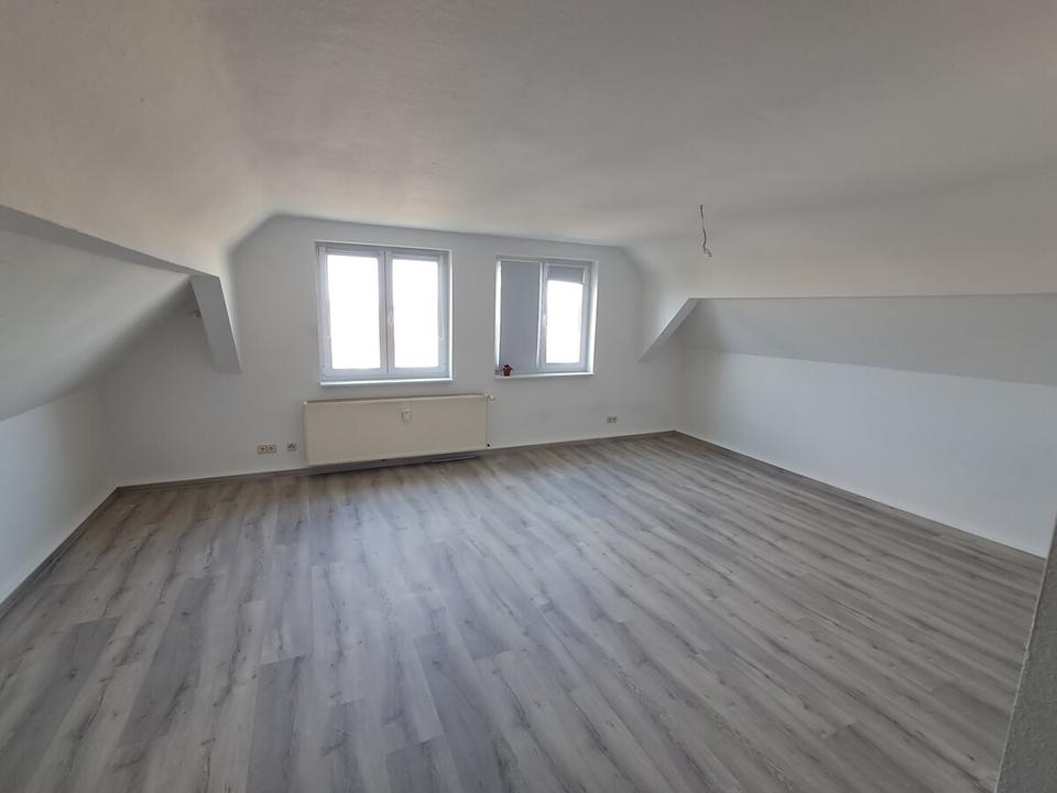 Thumbnail-ATLAS IMMOBILIEN: Traumhafte Altbauwohnung mit Loft-Charme und wunderschönen Ausblick über Arnstadt