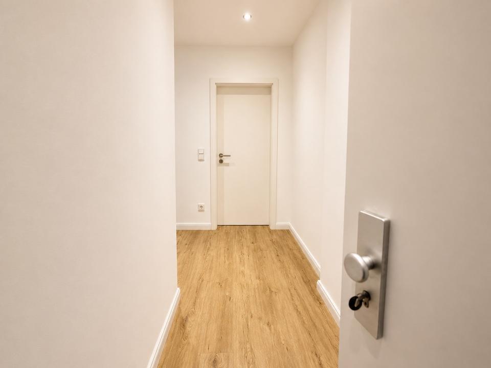 Thumbnail-Stilvolle Altbauwohnung nach Kernsanierung – 2,5 Zimmer mit hohen Decken in zentraler Lage