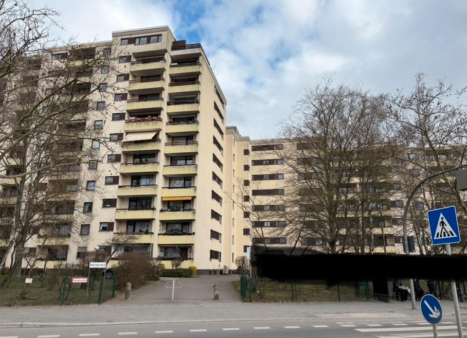 Thumbnail-Provisionsfrei 4 Zimmer Wohnung in Marienfelde mit Balkon und EBK