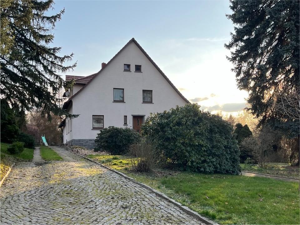 Thumbnail-Wohnhaus mit großem Grundstück