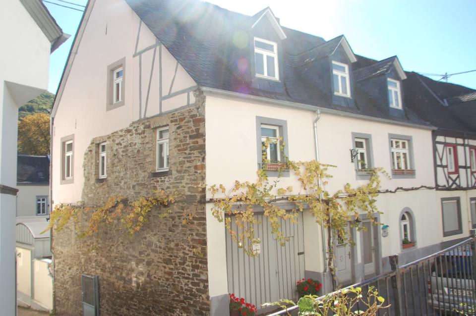 Thumbnail-Historisches Einfamilienhaus (Kein Denkmalschutz) mit Einliegerwo