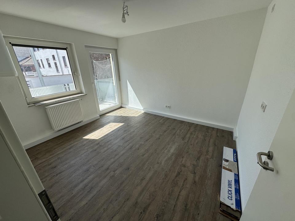 Thumbnail-Kernsanierte 1-Zimmer-Wohnung mit großem Balkon – Erstbezug nach Vollsanierung