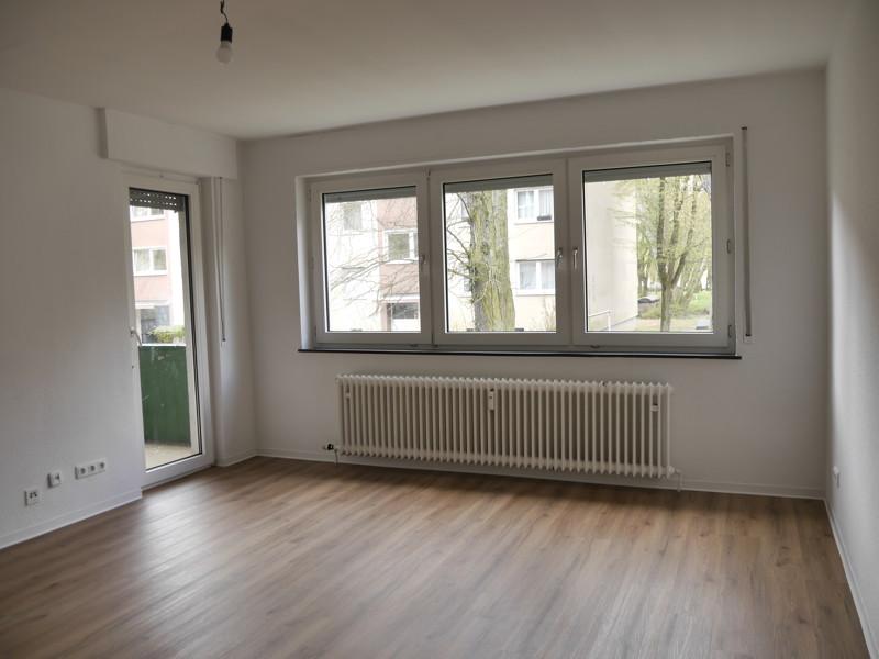 Thumbnail-Schöne 3-Zimmer-Wohnung mit Balkon in Hanau-Großauheim zu vermieten