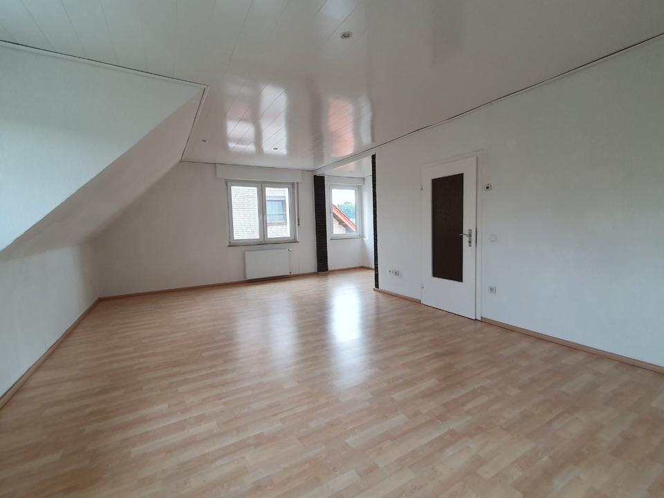 Thumbnail-3,5-Zi.-Wohnung mit Balkon, 82 m², in ruhiger Stadtrand-Lage