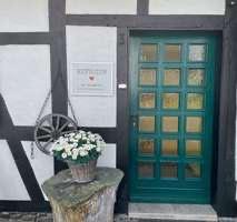 Thumbnail-löffelfertiges Fachwerkhäuschen für 1 Person