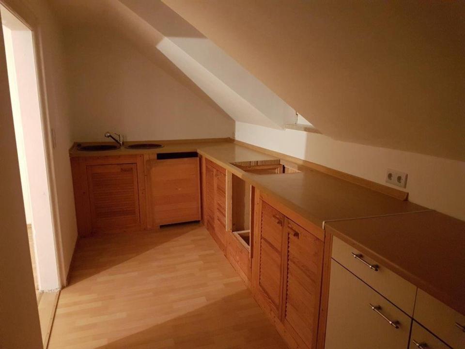 Thumbnail-Teilsanierte Wohnung zu vermieten