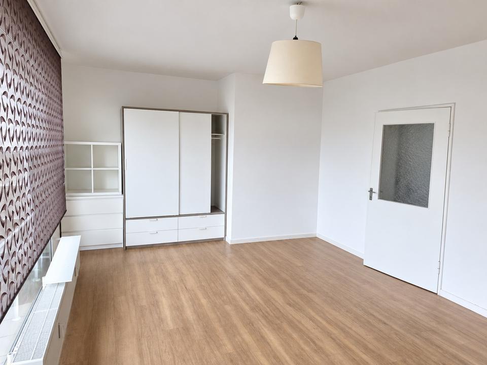 Thumbnail-1- Zimmer Wohnung in Düsseldorf Pempelfort zu vermieten