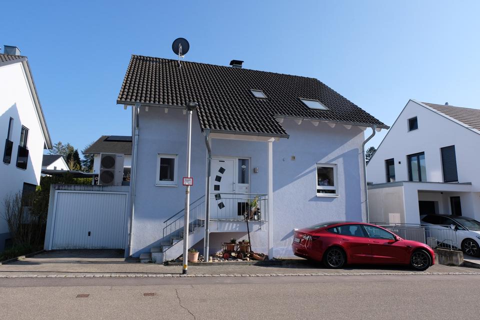 Thumbnail-Einfamilienhaus mit Einliegerwohnung, Garage und Photovoltaik