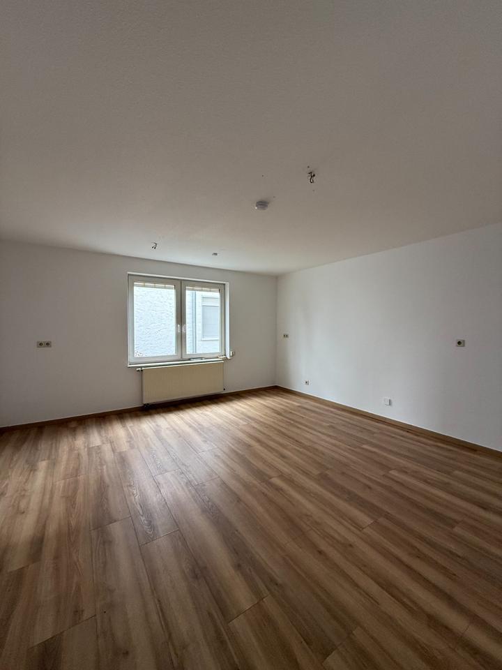 Thumbnail-Schöne 2-Zimmer-Wohnung mit Stellplatz in zentraler Lage