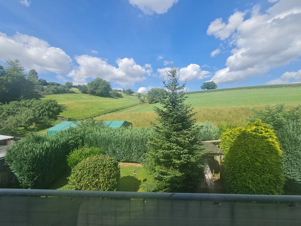 Thumbnail-Sehr helle und charmante 3 ZKB Wohnung im kleinen MFH in Dauborn