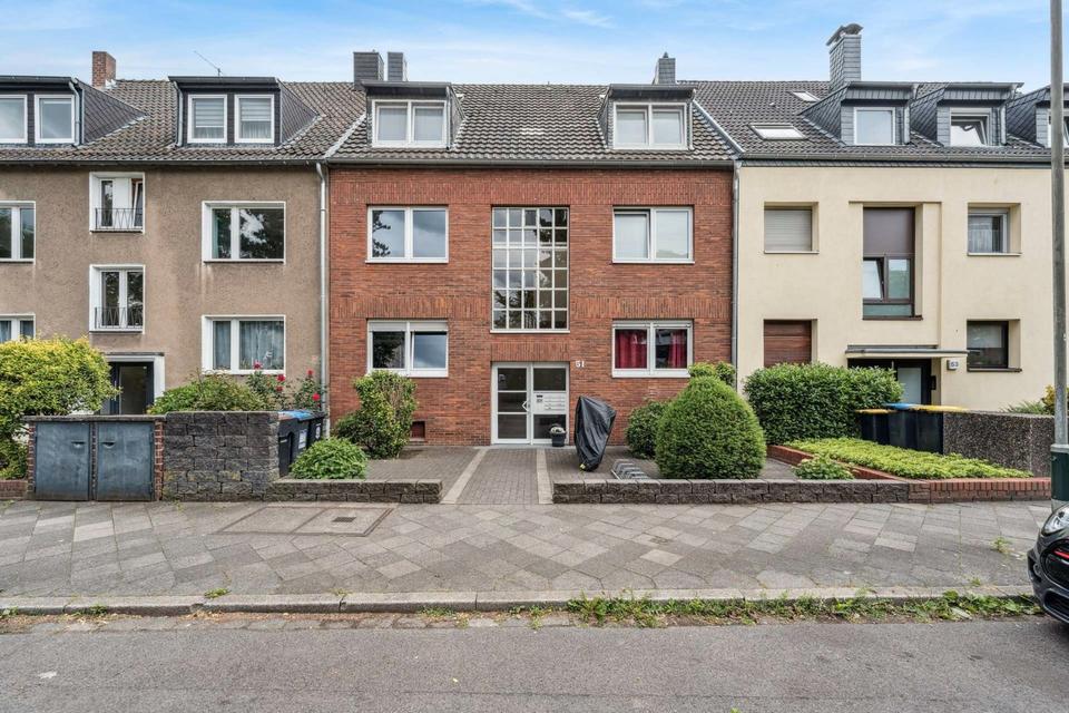 Thumbnail-kleines Mehrfamilienhaus in Düsseldorf von privat