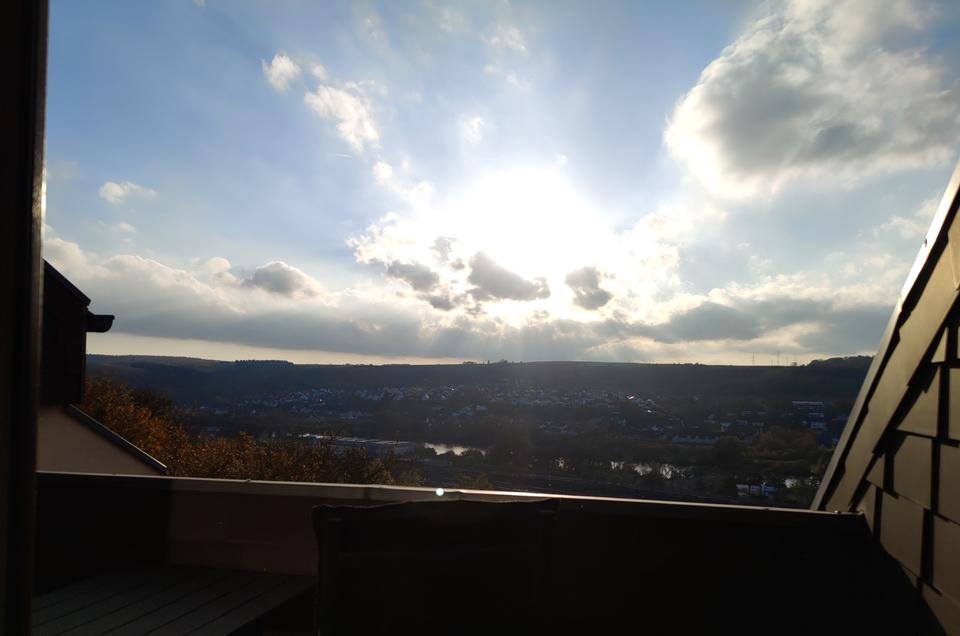 Thumbnail-Gepflegte 2-Zimmer-DG-Wohnung mit Loggia in Veitshöchheim