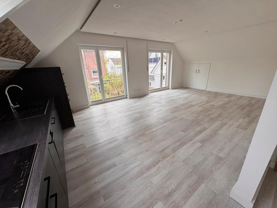 Thumbnail-Renovierte 2,5 Zimmerwohnung (ca. 76qm) in Bestlage von Buxtehude