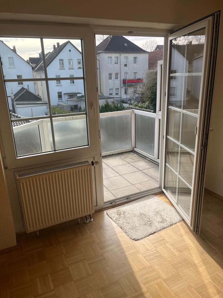 Thumbnail-1 ZKB, möbliert, mit Balkon und Einbauküche