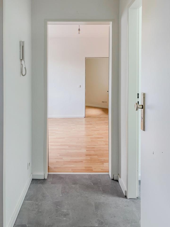 Thumbnail-Renovierte 2-Zimmer Whg Nähe Uniklinik