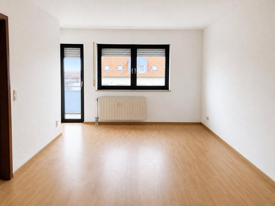 Thumbnail-Helle 1,5-Zimmer-Wohnung mit Balkon, Küche und Tageslicht Bad