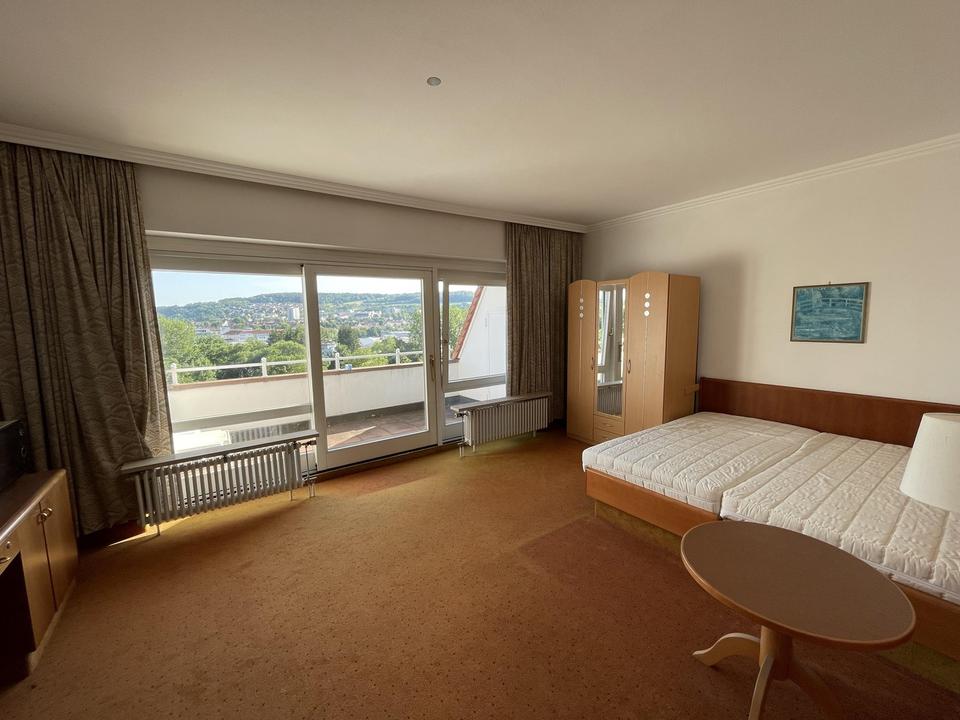 Thumbnail-Möbliertes 1-Zimmer-Apartment mit Küchenzeile und Balkon