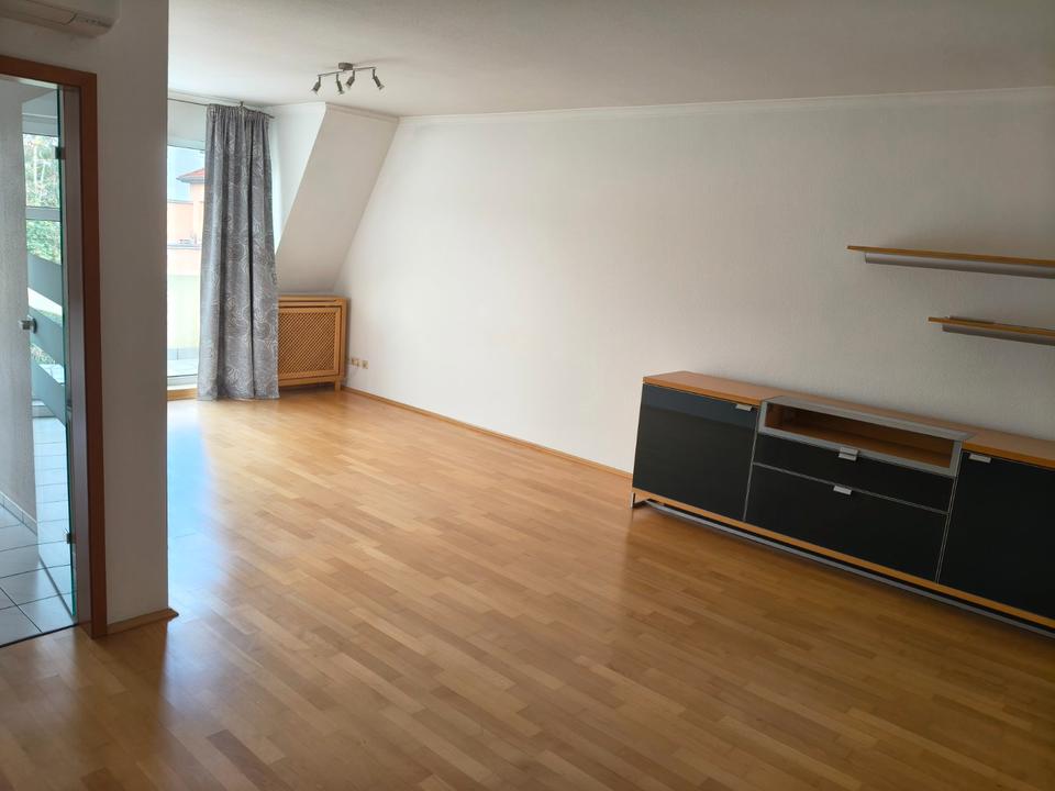 Thumbnail-Sonnige Wohnung 2 ZKB, mit Balkon, EBK, Klimaanlage - Schlosspark