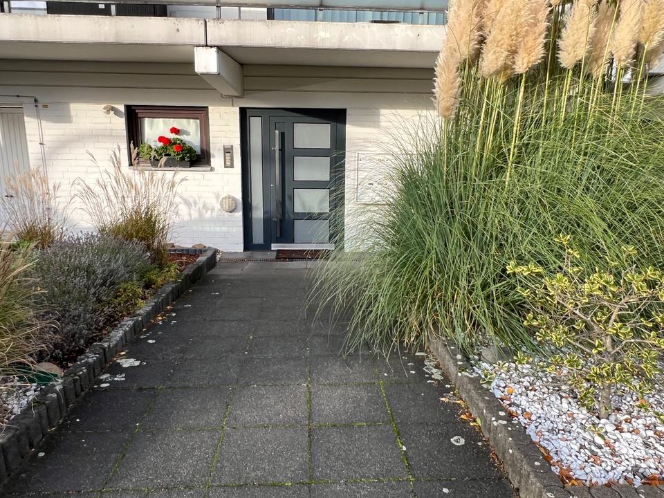 Thumbnail-Unterfeldhaus! Lichtdurchfl. 3 Zi-ETW, S-Balkon, Fußb.hzg &Garage